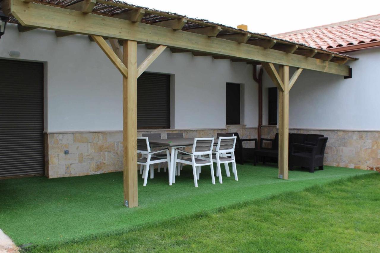 Casas Rurales Laguna La Tinaja Ossa de Montiel Luaran gambar