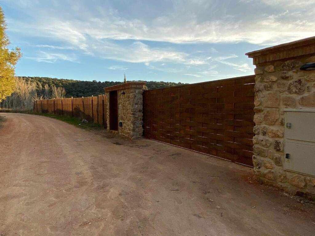 Casas Rurales Laguna La Tinaja Ossa de Montiel Luaran gambar
